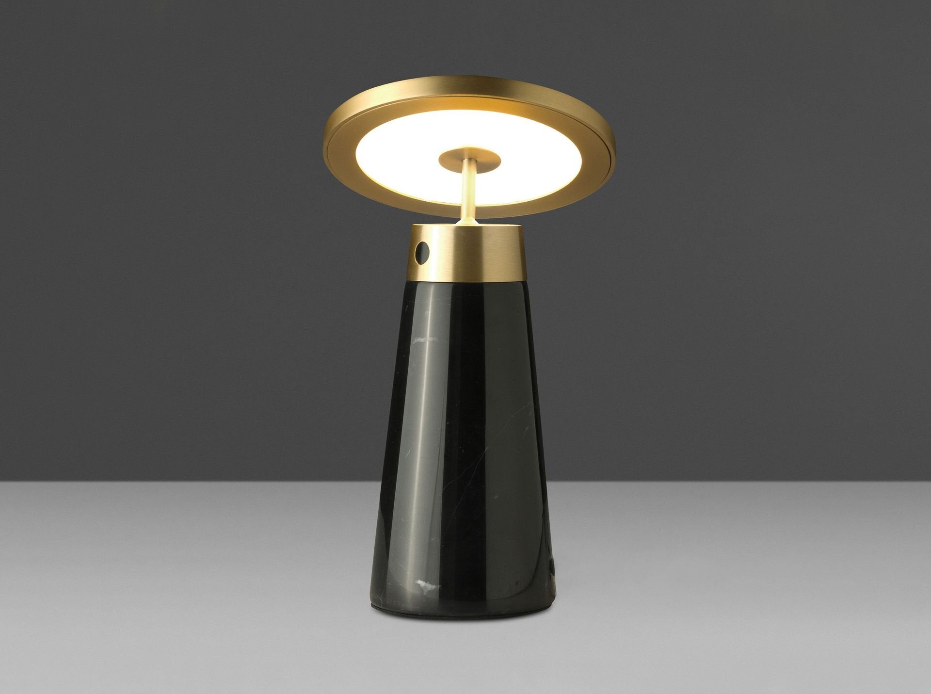 Bordlampe svart marmor