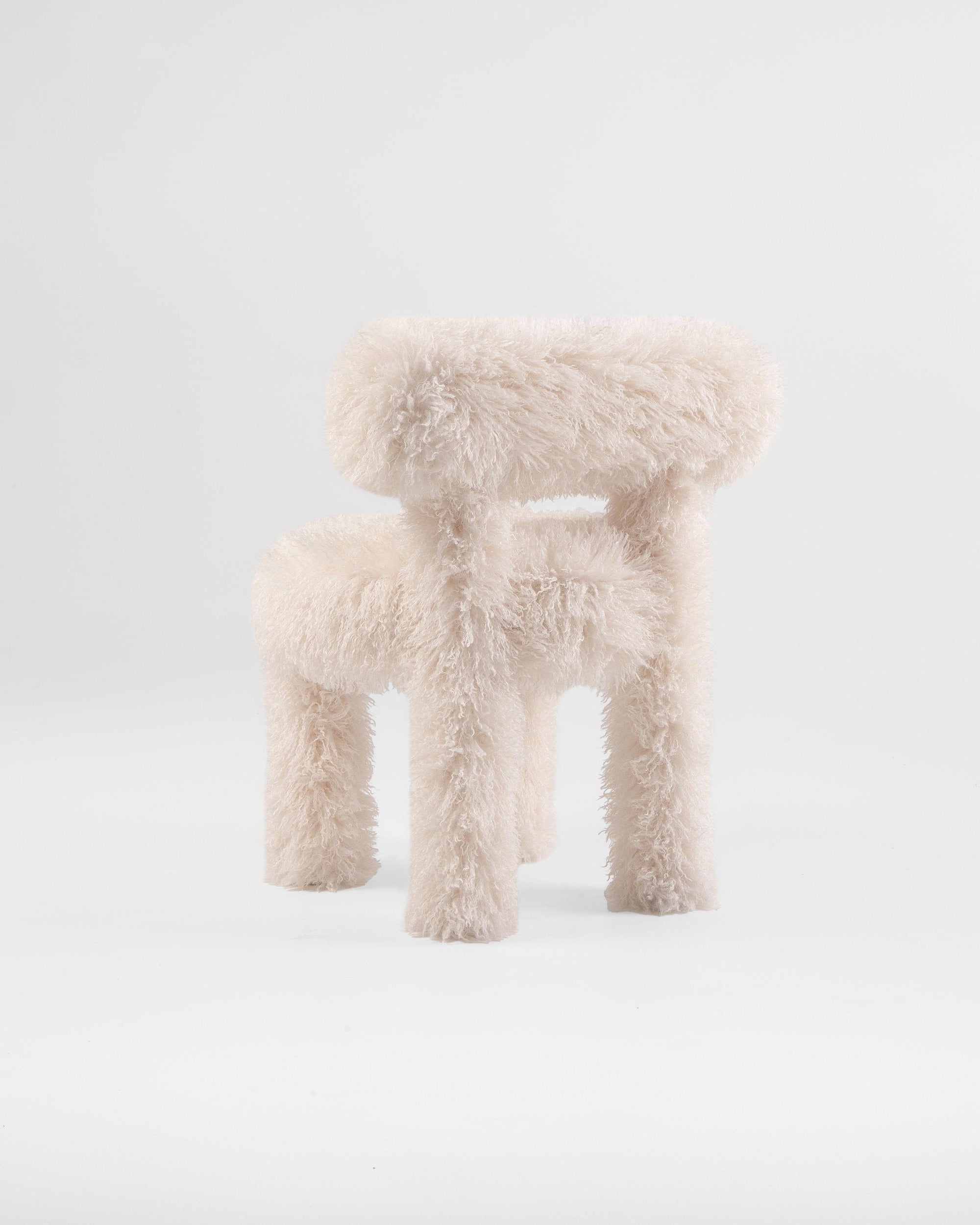 Stol Gropius CS1 Fluffy Edition