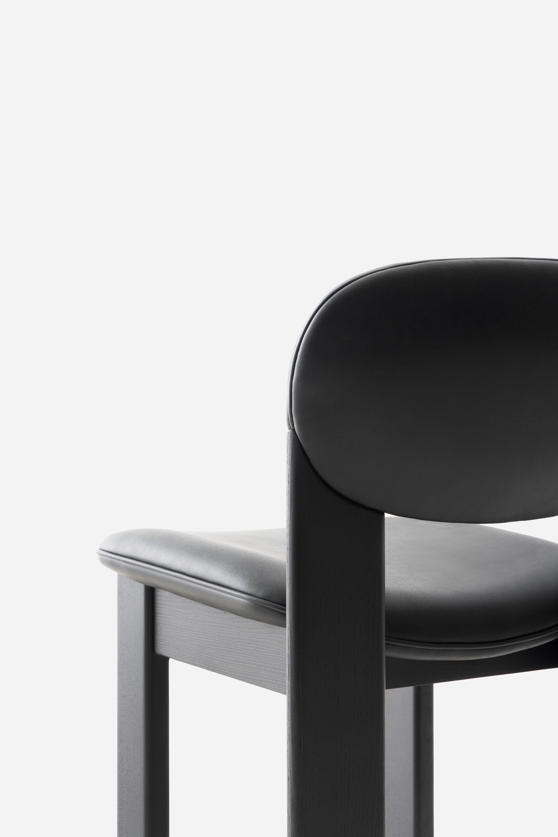 Archipen Stol i svart skinn